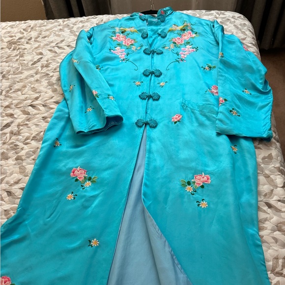 Floral Embroidered Asian Style Coat/Long Tunic - by Red Clouds - Size 40 (Med?) - Picture 7 of 10